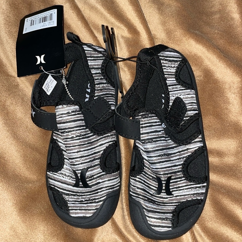 Kids Hurley water shoes black and grey Velcro strap new with tags